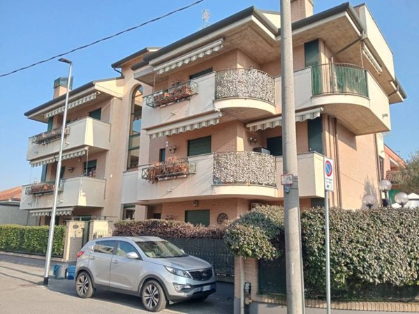 appartamento in affitto a Desio