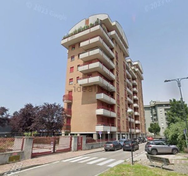 locale di sgombero in affitto a Desio
