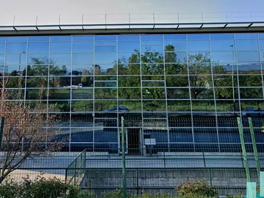 locale commerciale in affitto a Desio