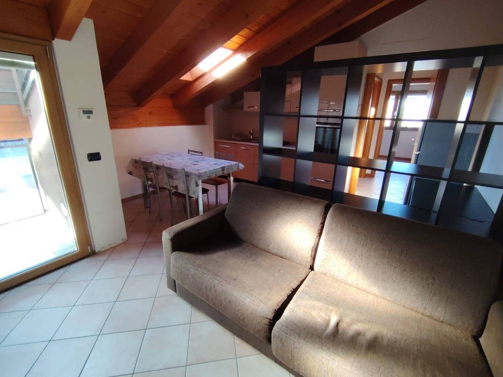 appartamento in affitto a Desio