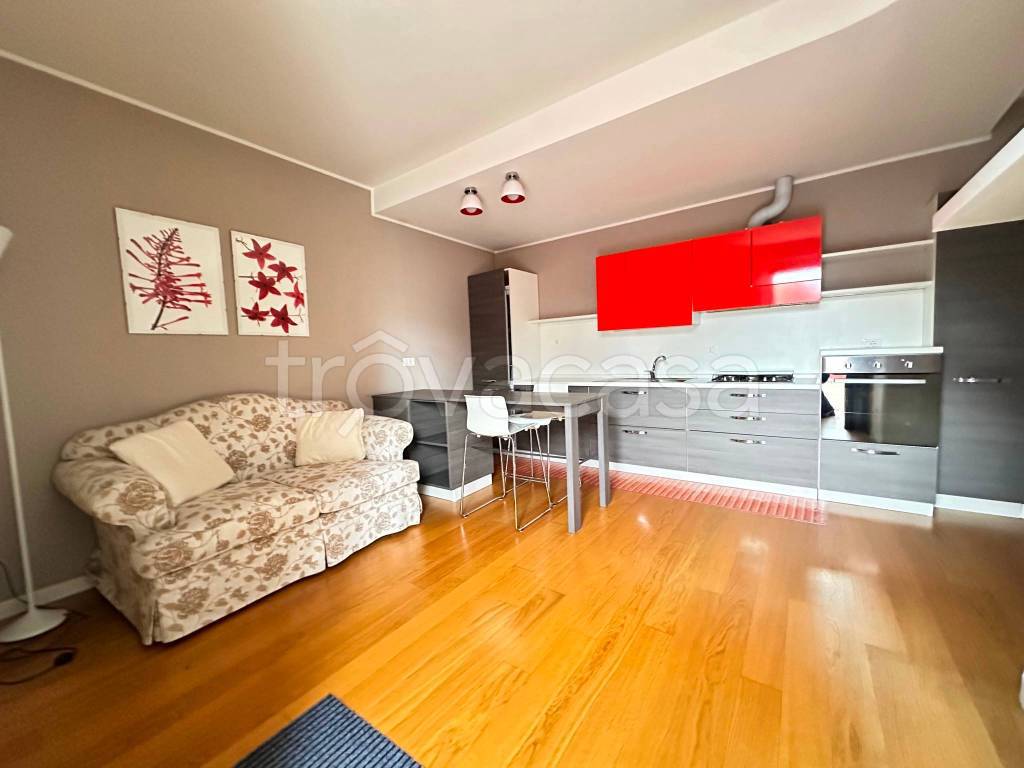 appartamento in affitto a Desio