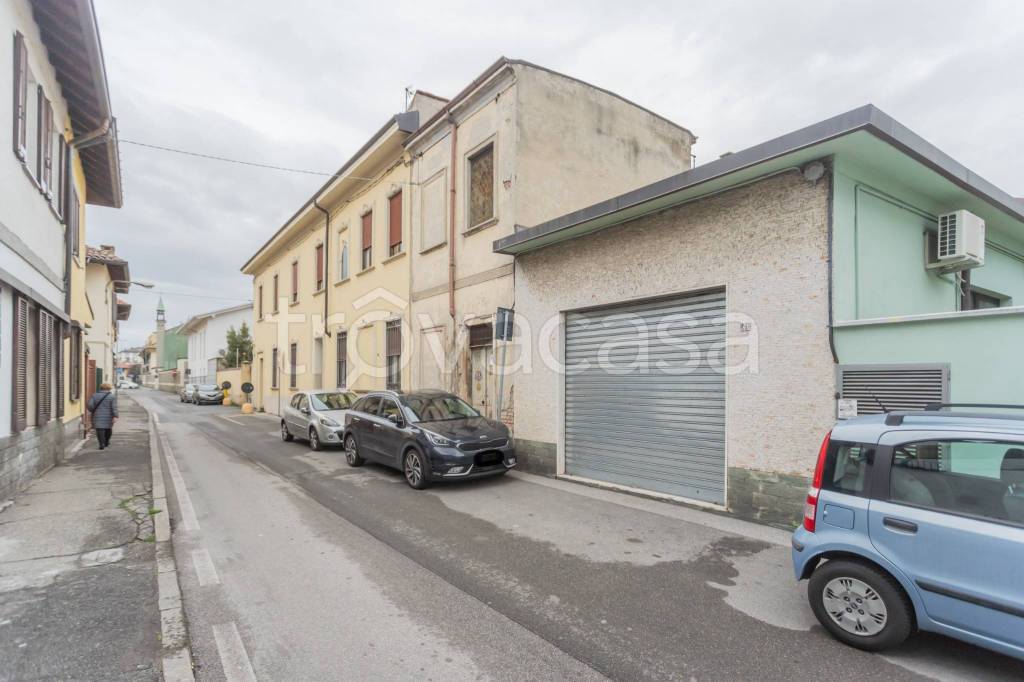 appartamento in affitto a Desio