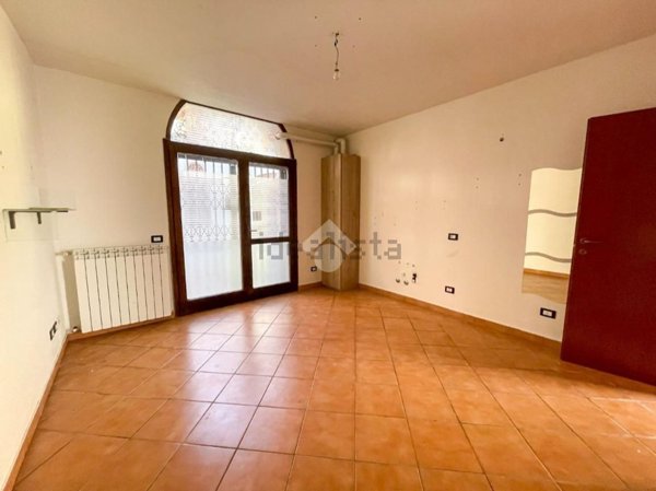 negozio in affitto a Desio