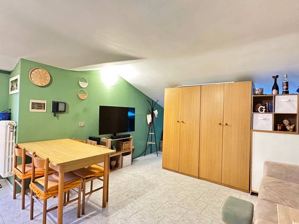 appartamento in affitto a Desio