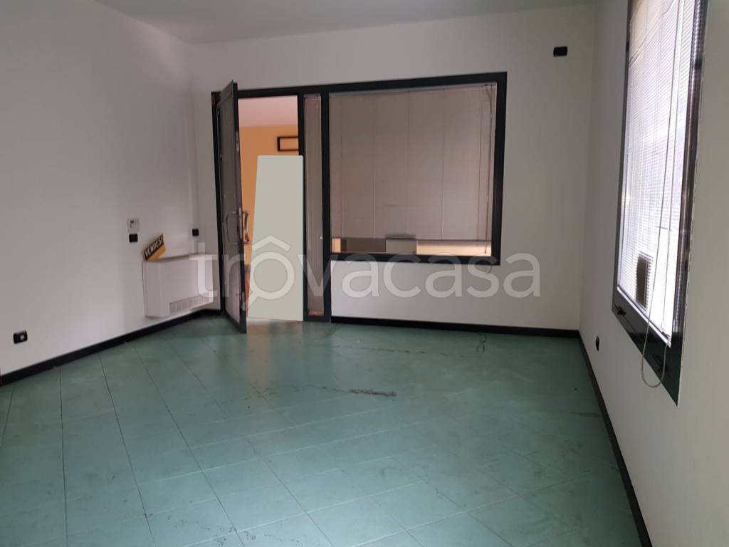 appartamento in affitto a Desio