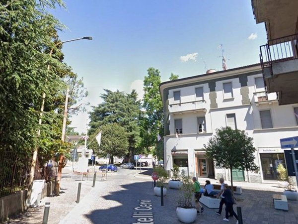 negozio in affitto a Desio