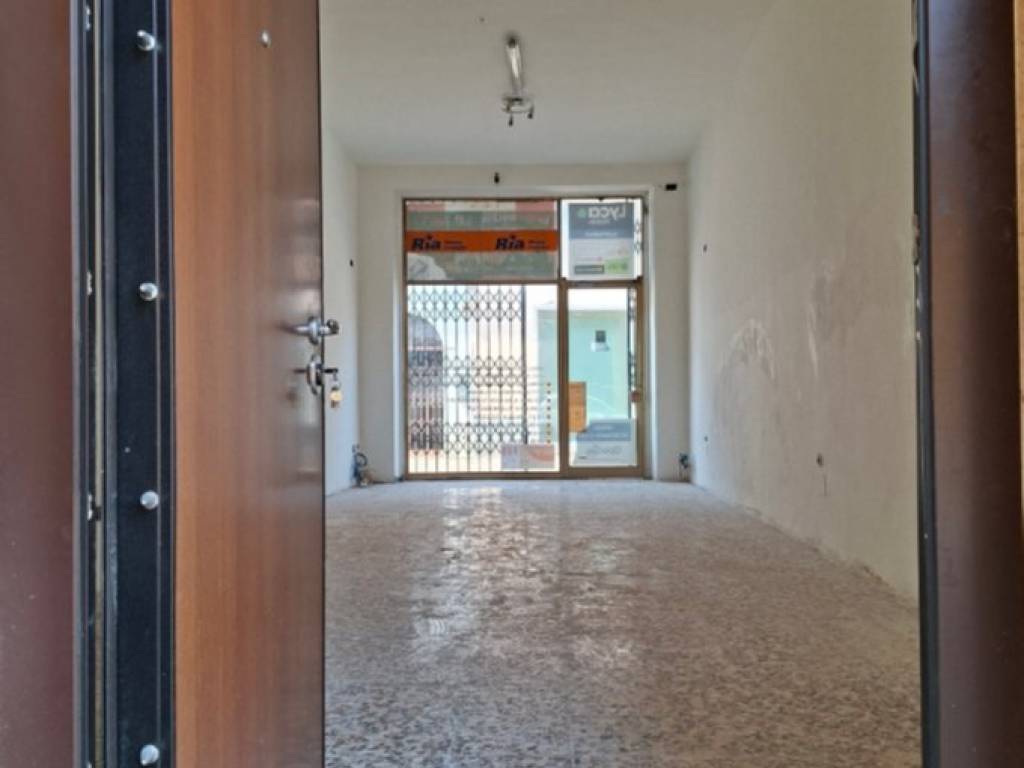 negozio in affitto a Desio