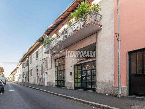 negozio in affitto a Desio
