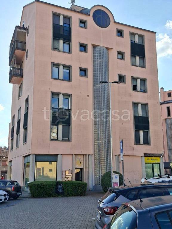 appartamento in affitto a Desio