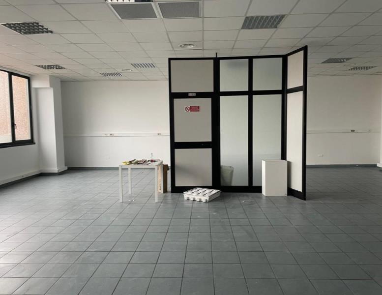 ufficio in affitto a Giussano in zona Paina