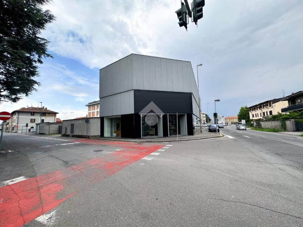negozio in affitto a Giussano