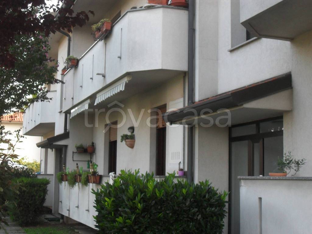 appartamento in affitto a Giussano in zona Paina