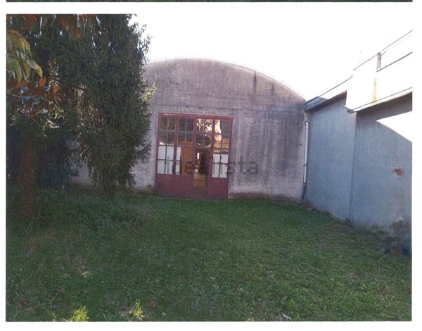capannone in affitto a Giussano in zona Birone