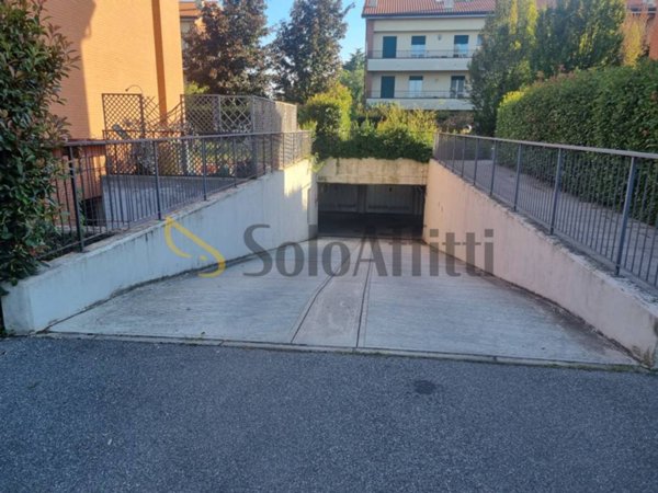 locale di sgombero in affitto a Giussano in zona Paina