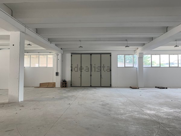 capannone in affitto a Giussano