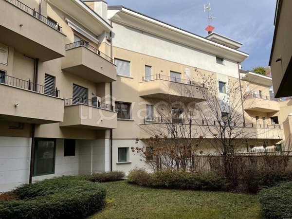 negozio in affitto a Giussano