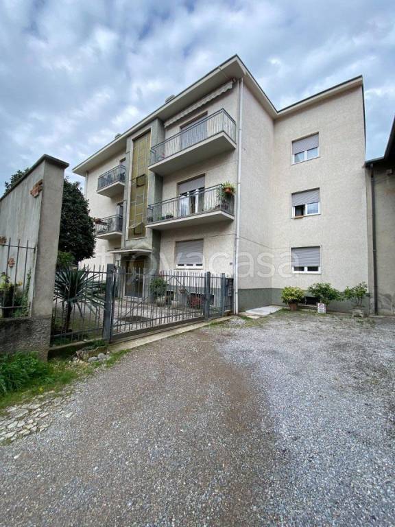 appartamento in affitto a Giussano in zona Paina