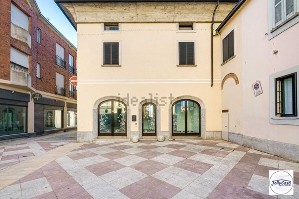 ufficio in affitto a Lazzate