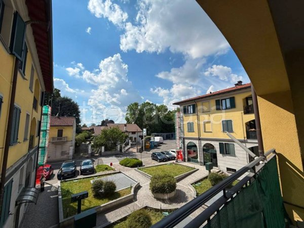 appartamento in affitto a Lazzate