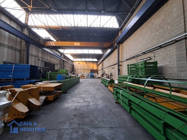 locale commerciale in affitto a Lesmo