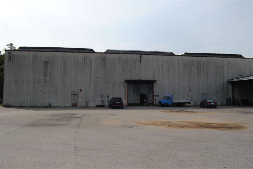 locale commerciale in affitto a Lesmo