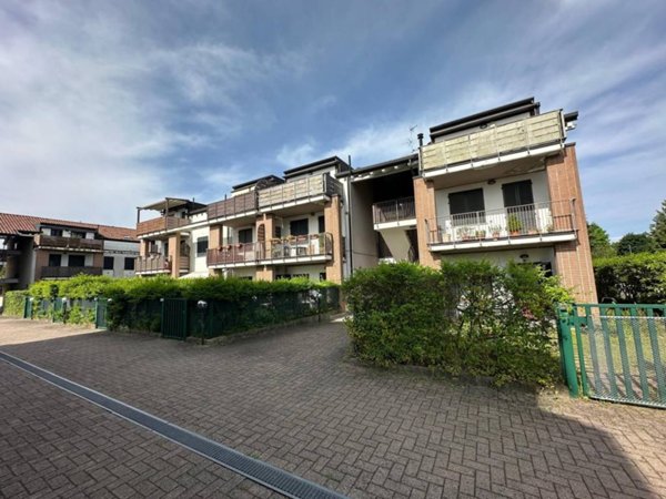 appartamento in affitto a Lesmo