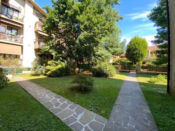 appartamento in affitto a Lesmo