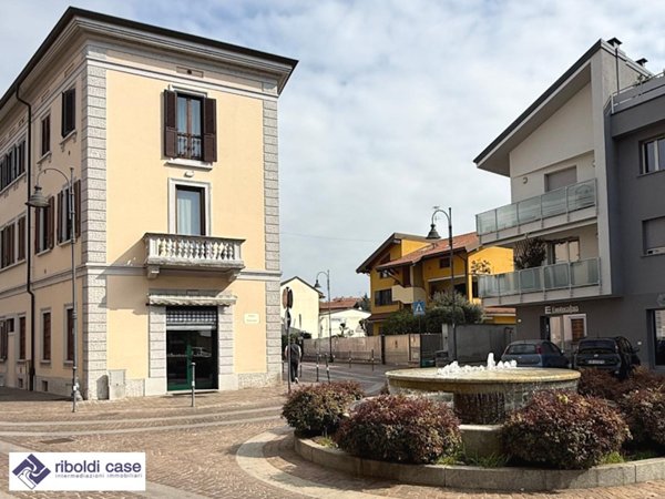 negozio in affitto a Lesmo