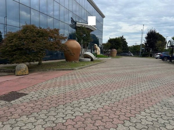 ufficio in affitto a Limbiate