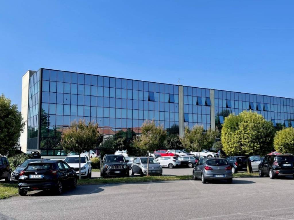 ufficio in affitto a Limbiate