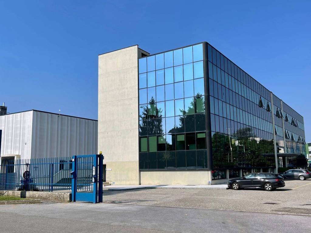 ufficio in affitto a Limbiate