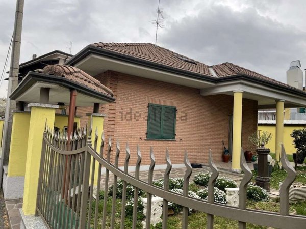 appartamento in affitto a Limbiate