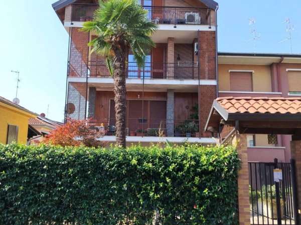 appartamento in affitto a Limbiate