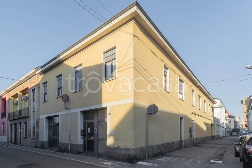 negozio in affitto a Lissone