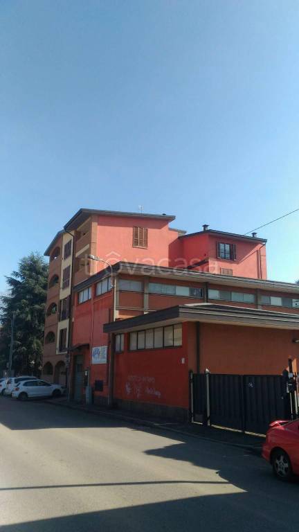 negozio in affitto a Lissone