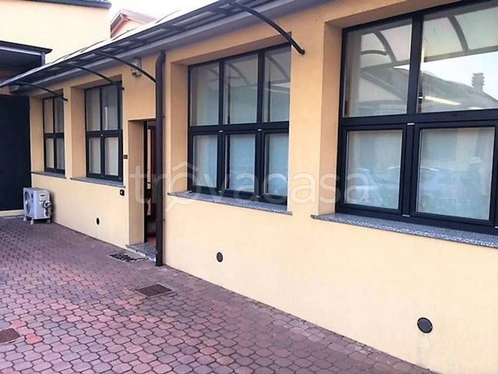 negozio in affitto a Lissone