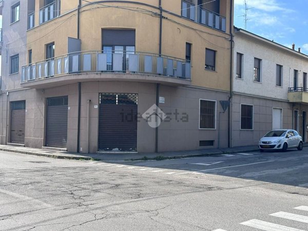 negozio in affitto a Lissone