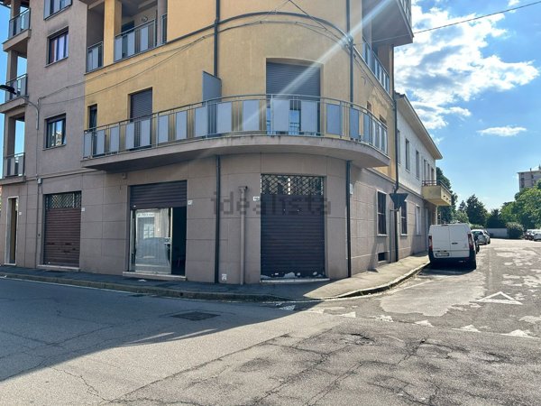 locale commerciale in affitto a Lissone