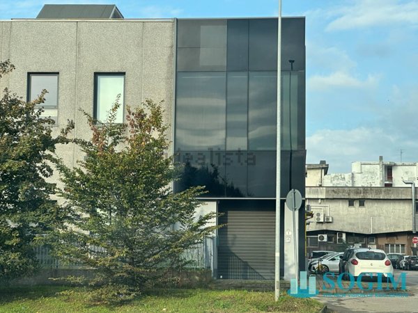 intera palazzina in affitto a Lissone