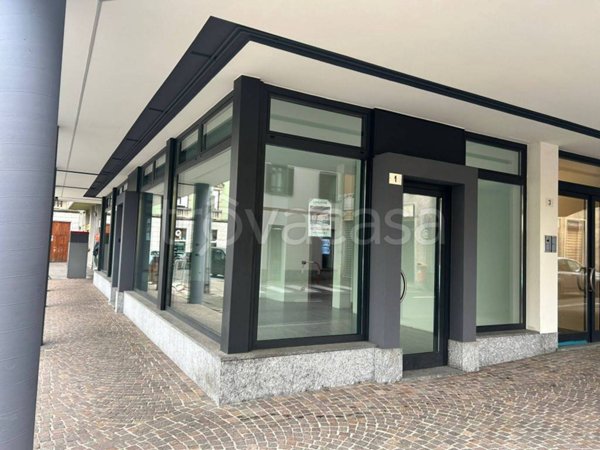 negozio in affitto a Lissone