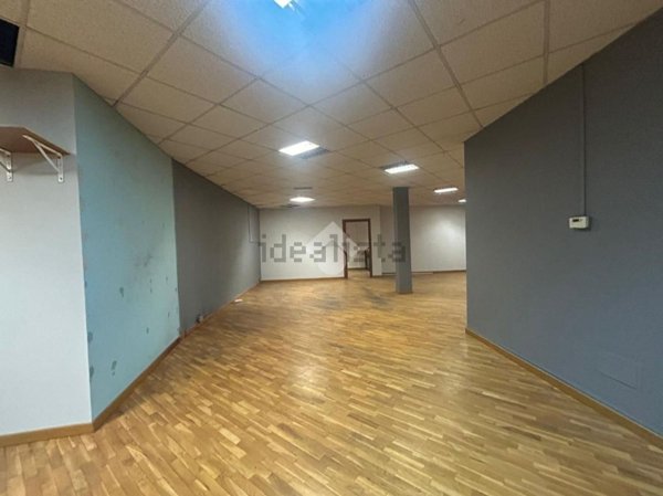 negozio in affitto a Lissone