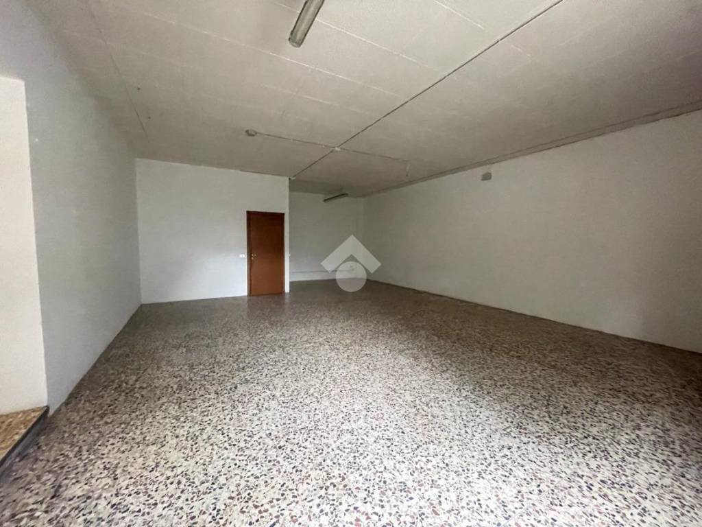 negozio in affitto a Lissone