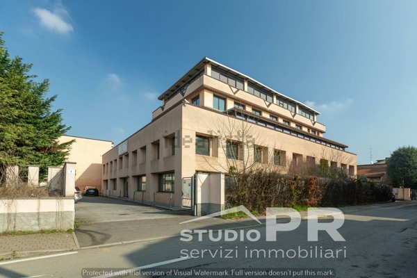 intera palazzina in affitto a Lissone