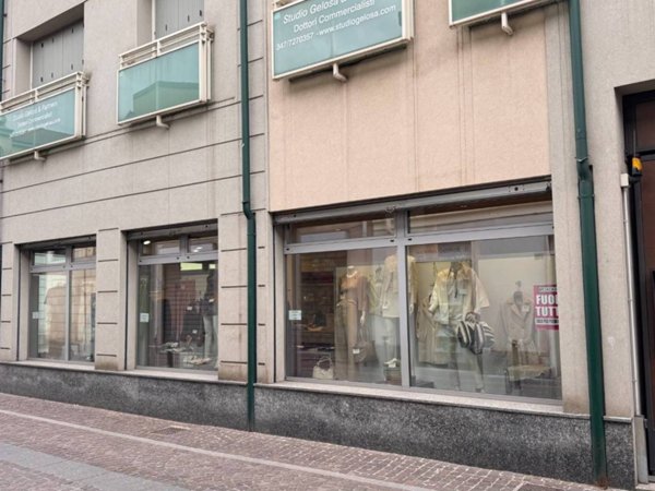 negozio in affitto a Lissone