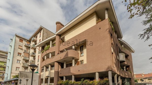 locale di sgombero in affitto a Lissone