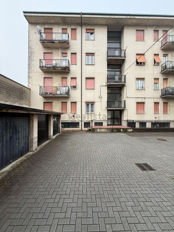 appartamento in affitto a Macherio