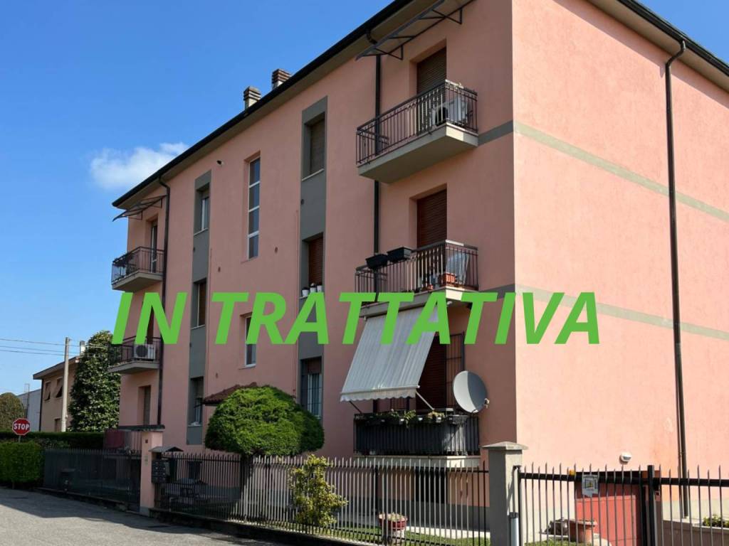 appartamento in affitto a Macherio in zona Bareggia