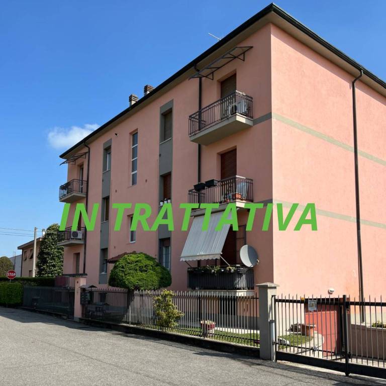 appartamento in affitto a Macherio in zona Bareggia