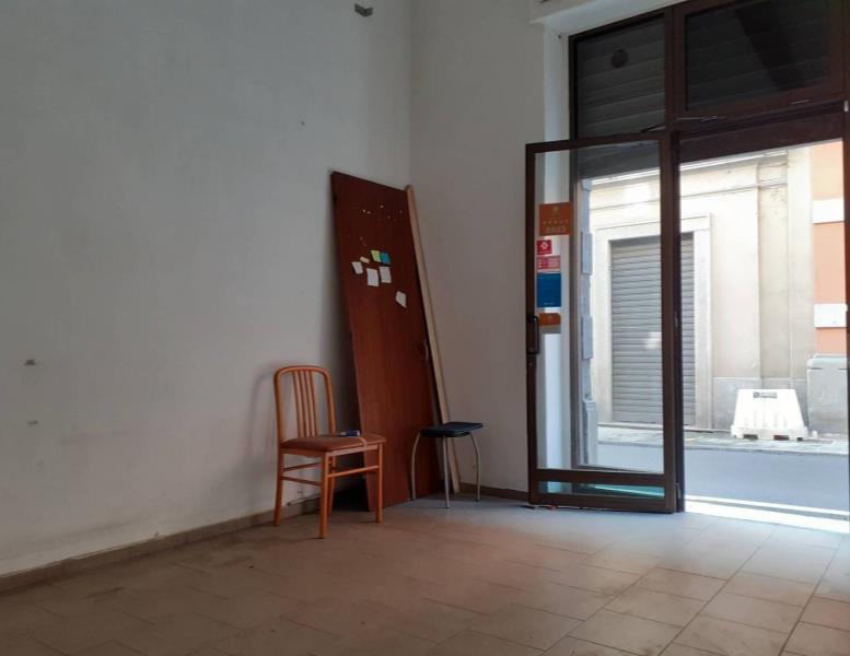 negozio in affitto a Meda