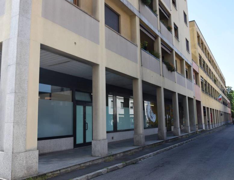 negozio in affitto a Meda